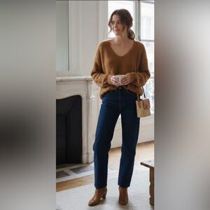 The Parisian Classic Free People Oversized Fuzzy V-Neck Sweater & Levi’s jeans.